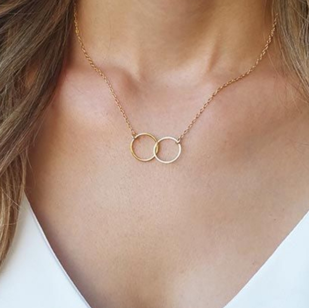 Honeycat Harmony Interlocking Circle Necklace Gold